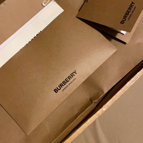 Burberry button down - Picture 5 of 5